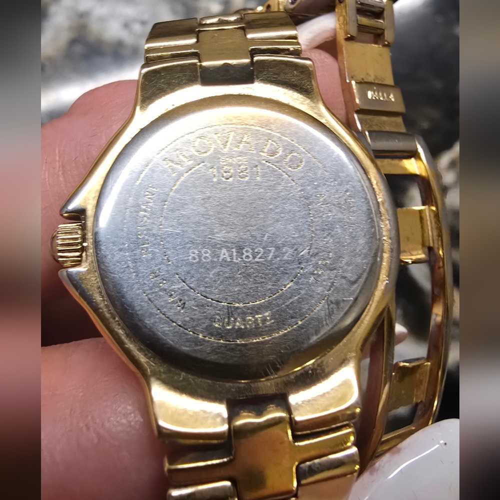 Movado Museum Olympian Watch - Vintage 88.A1.827.2 Women's Black & Gold - Picture 3 of 8